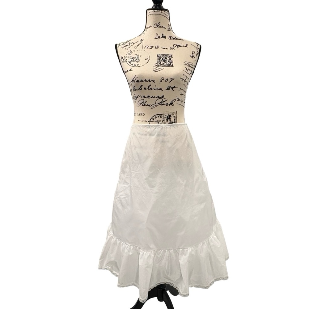 DAVID’s BRIDAL Adjustable Girls Petticoat Size 7-10 I-0337